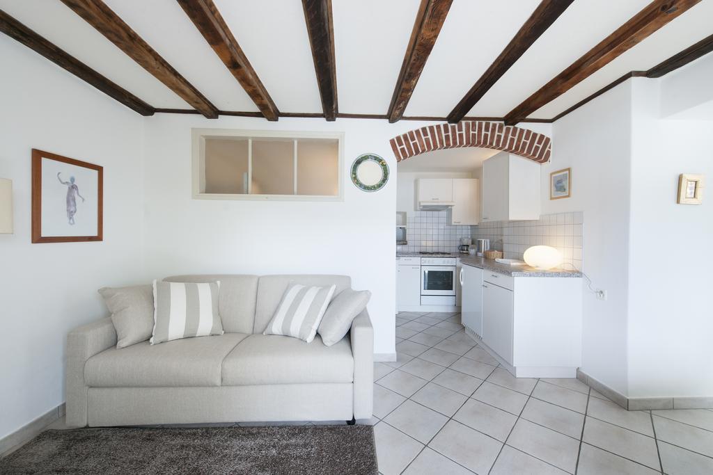 Apartments Posta Al Lago Ronco sopra Ascona Bilik gambar